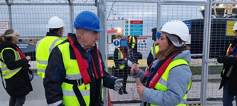 Gastrade Vice President K. Sifneos with euronews journalist Symela Touchtidou during the presentation of the Alexandroupolis FSRU