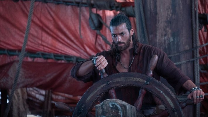 Турският актьор Джан Яман в ролята на Сандокан в едноименния тв сериал