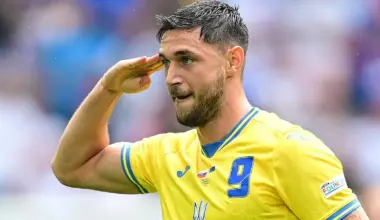 PSG stuurt speler naar België, verrassende transfer Yaremchuk