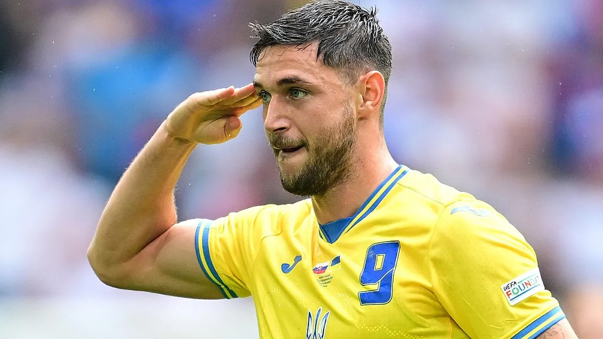 PSG stuurt speler naar België, verrassende transfer Yaremchuk