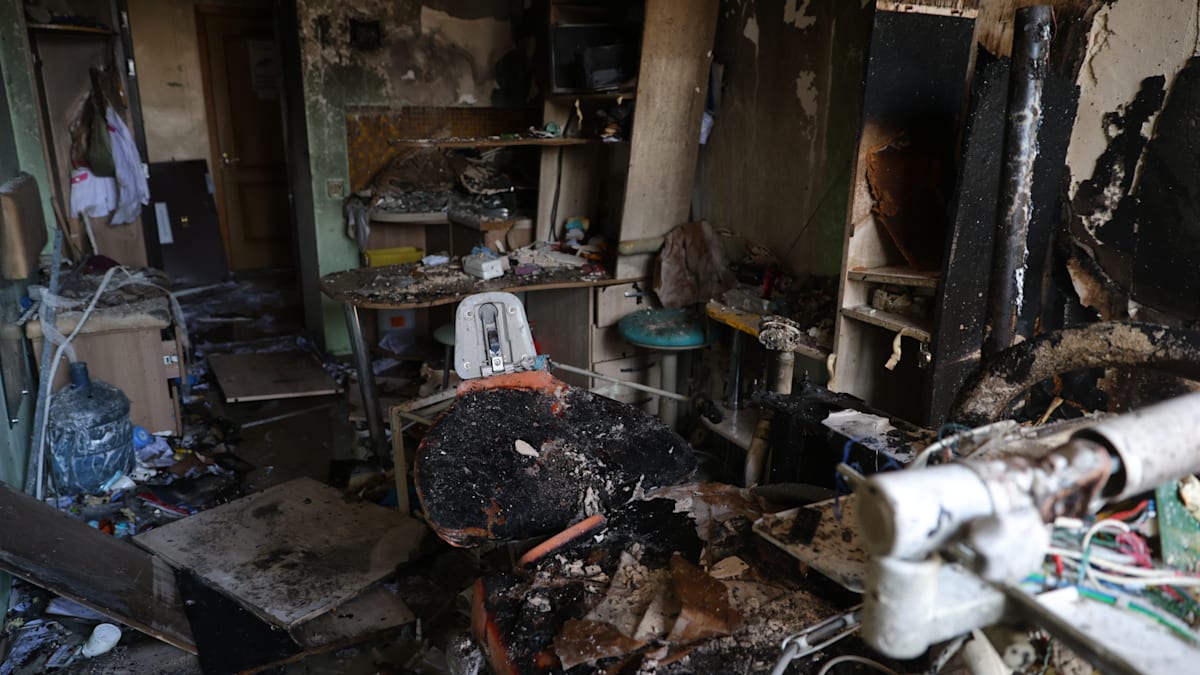 Ukraine-Krieg: ++ Friedensgespräche verschoben – Russland soll Bus und Geburtsklinik bombardiert haben ++ Liveticker