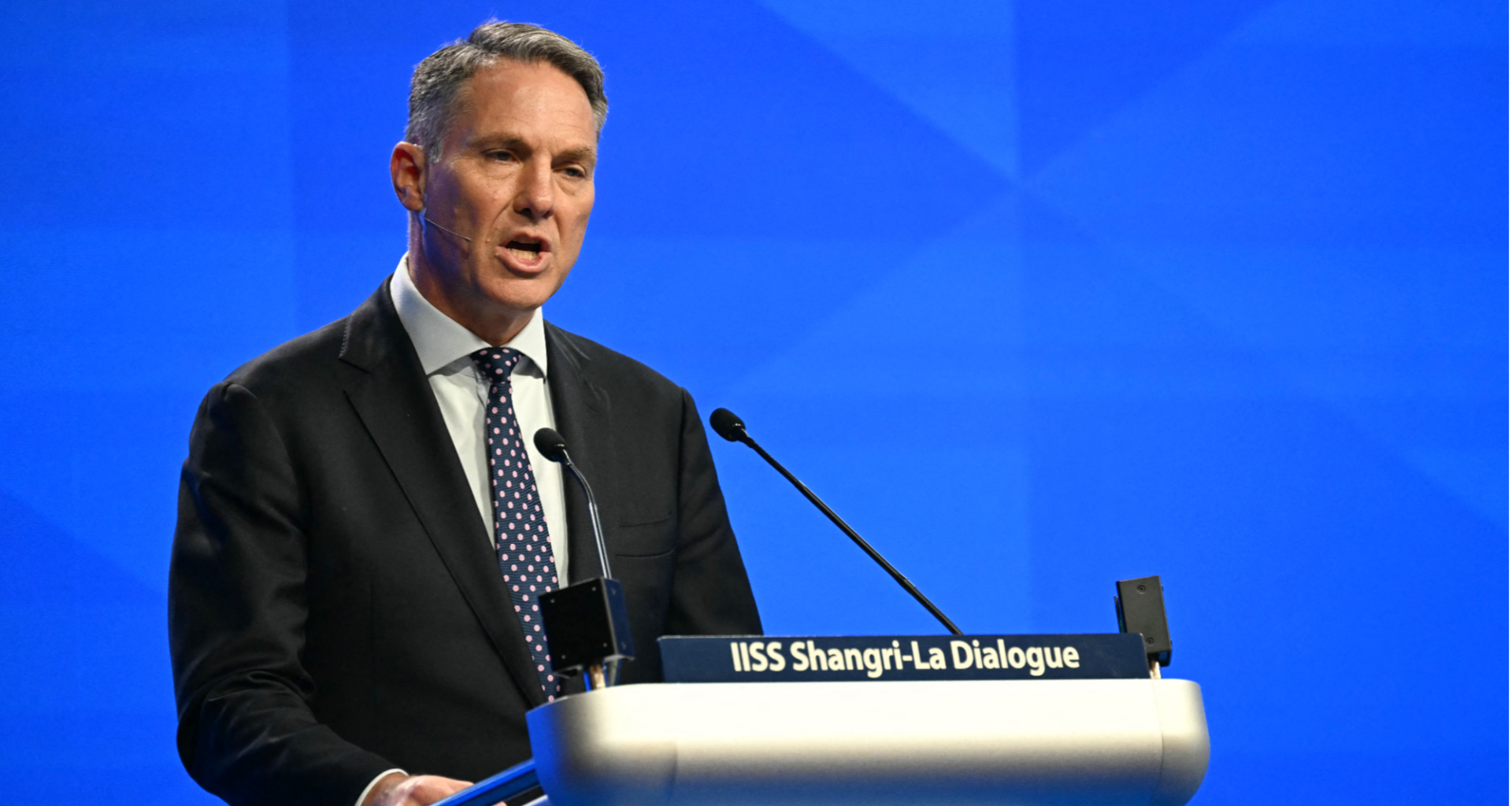 Australian government mulls major sale of defense properties