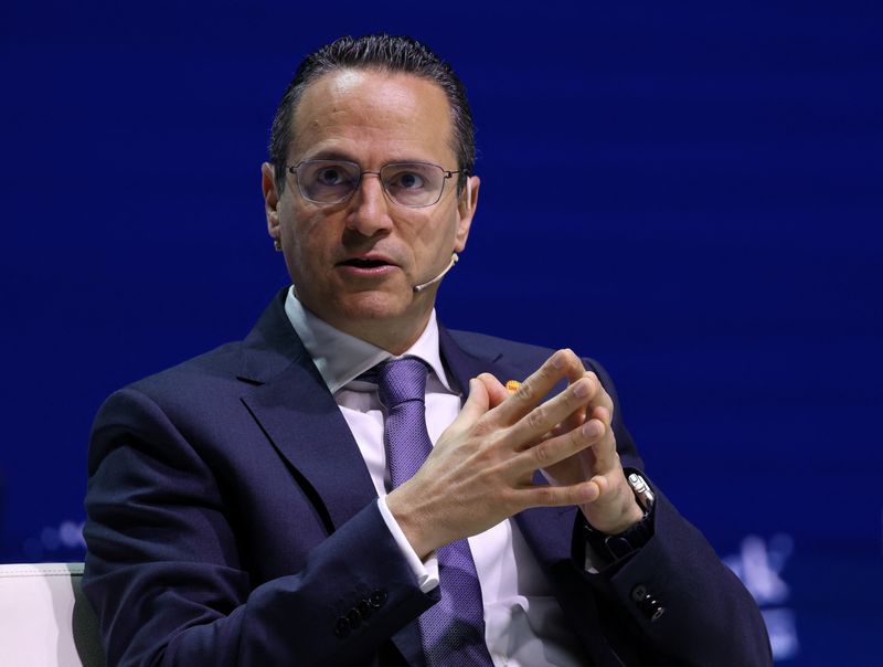 Shell wants to export Venezuelan gas through Trinidad, CEO says