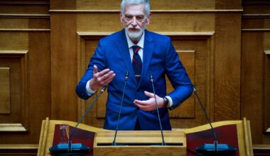 Reforms aim to bring the Greek state closer to the diaspora