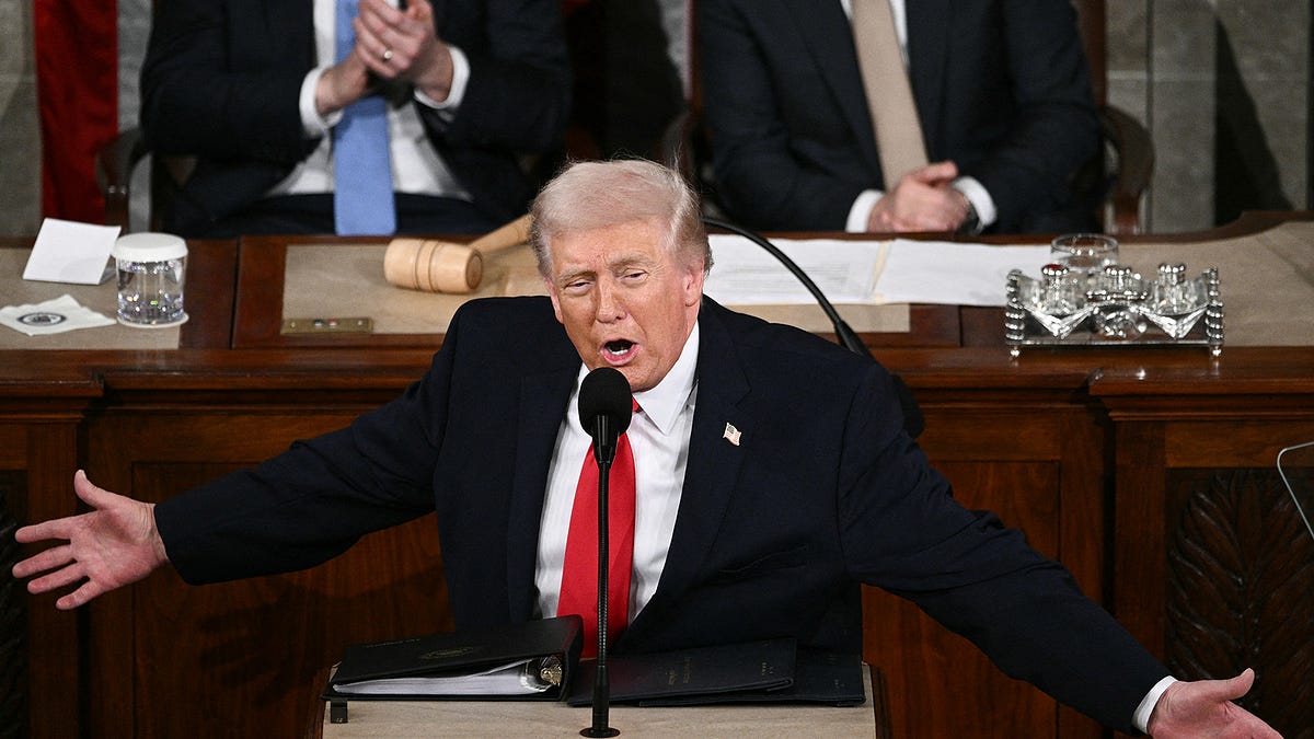 Trump Hosts a Boring Fascist Rally for State of the Union