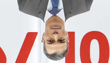 Spain deserves a government that monitors the railways, not opinions on social media