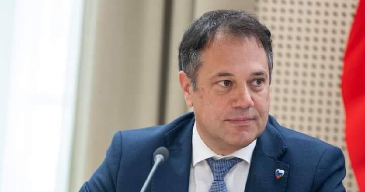 Slovenia vrea să interzică accesul copiilor sub 15 ani la rețelele sociale