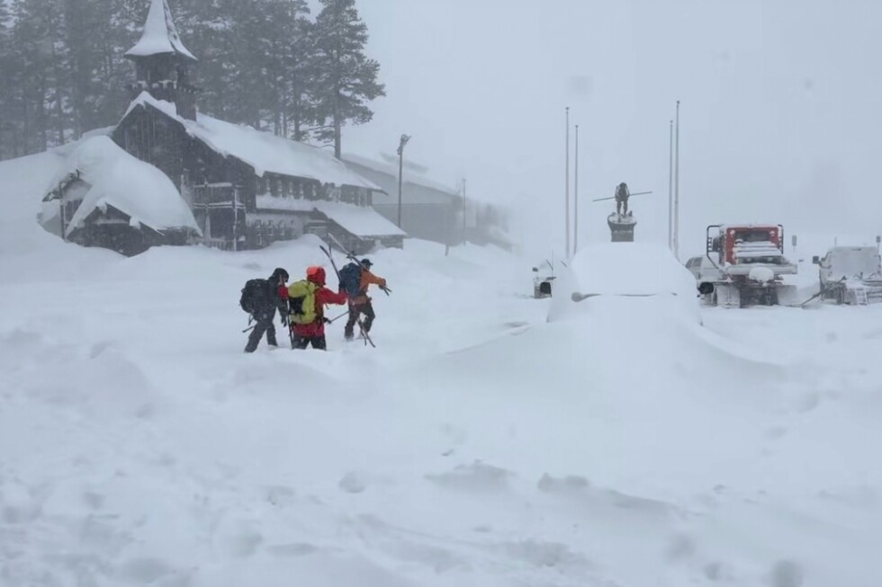 Authorities say 6 skiers still alive, 10 missing after Northern California avalanche