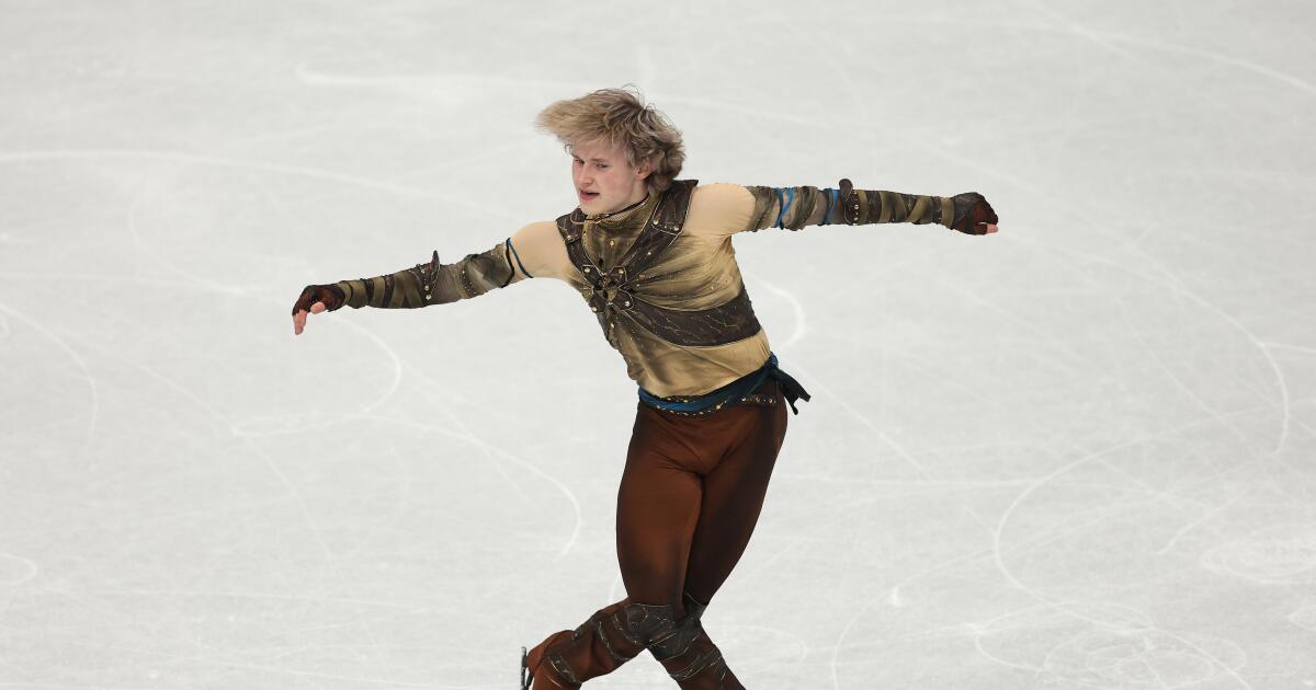 'Quad God' Ilia Malinin conserves energy, U.S. leads team skate