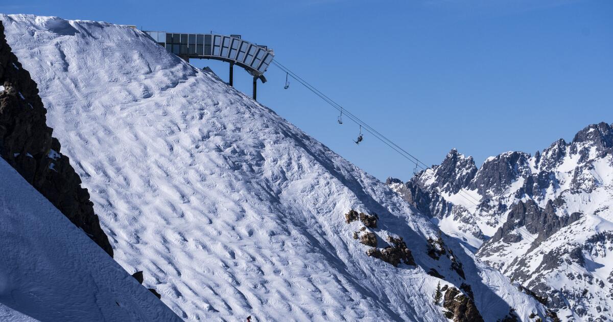 Skier dies on expert run at Mammoth — as horrified witnesses watch from chair lift