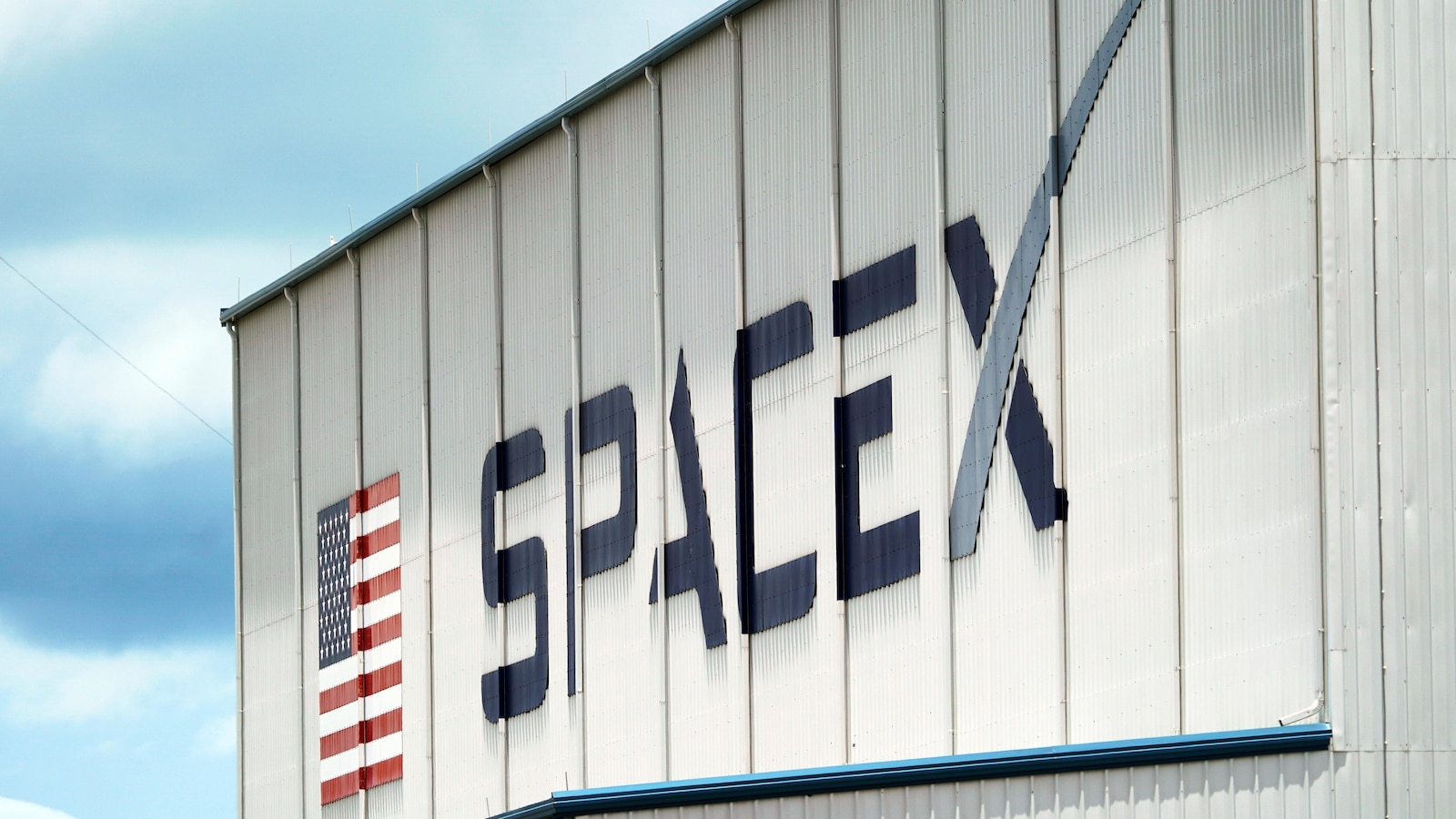 Musk vows to put data centers in space, run them on solar power