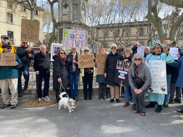 Photo of protesters in Uzès, France