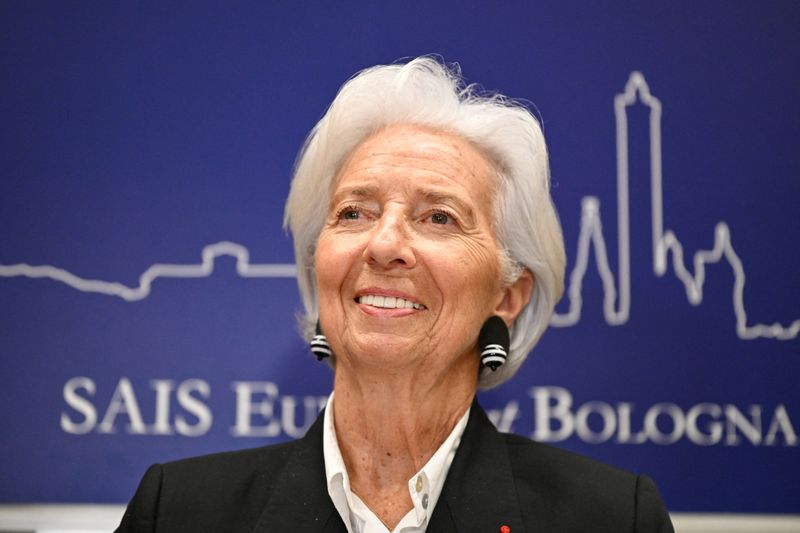 ECB has no preset response to Middle East war, Lagarde says