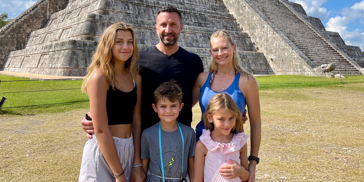 Gave up Traveling Full-Time With Family, Successful YouTube Career
