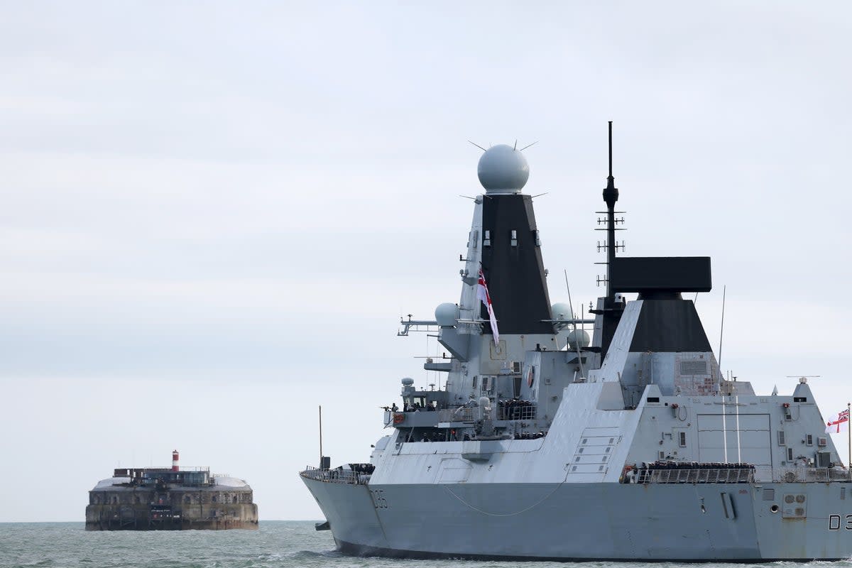 Royal Navy destroyer HMS Dragon departing the UK to head to the Eastern Mediterranean (UK MOD Crown copyright)