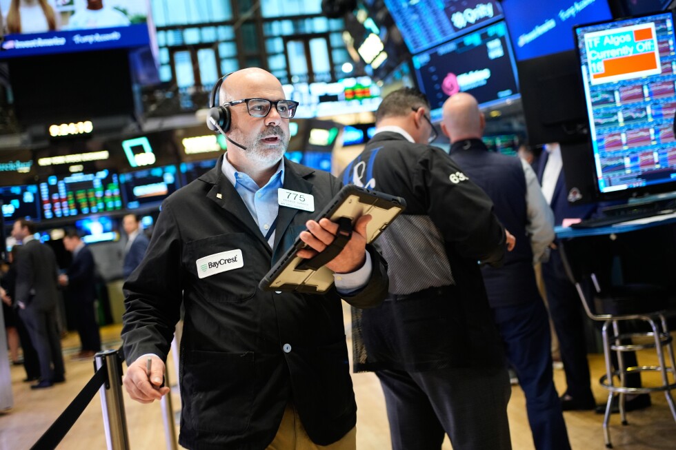 Stocks fall after Trump's latest delay in the Iran war fails to raise much hope