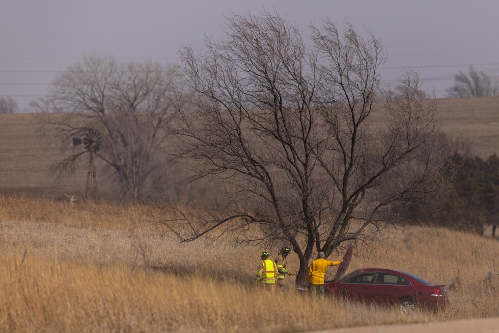 High winds lead to power outages across Ohio, Pennsylvania and Michigan, fuel deadly Nebraska fire