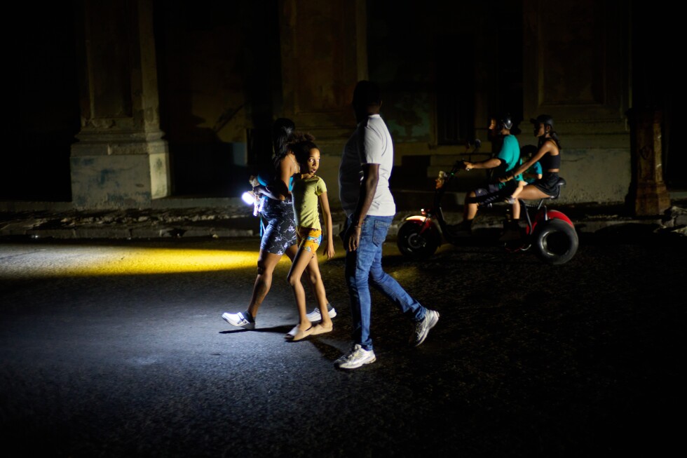 Cuba’s power grid collapses leaving the country without electricity, again