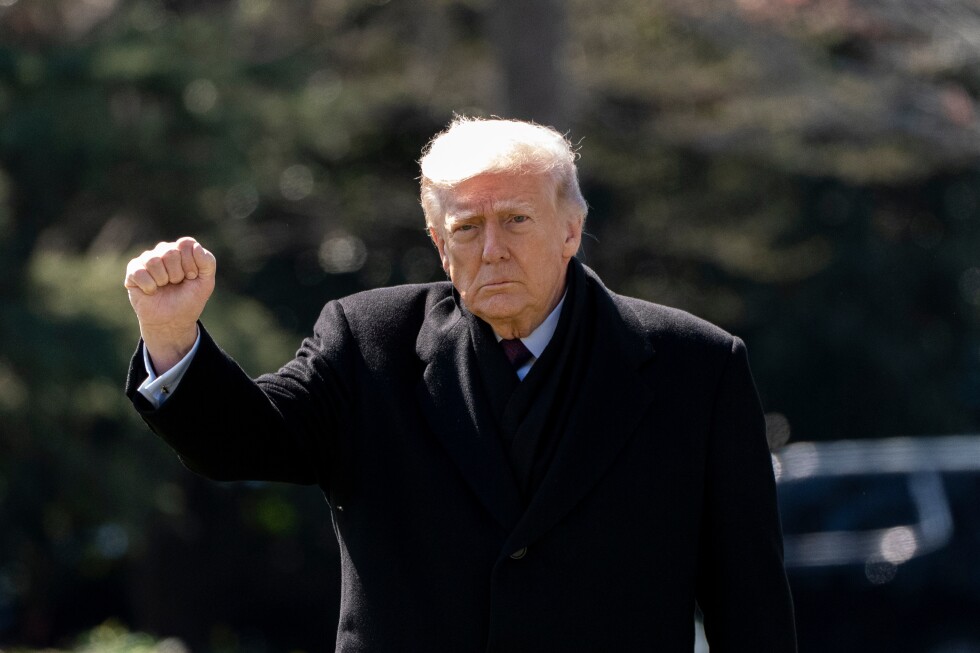Trump attends second dignified transfer in 3 weeks