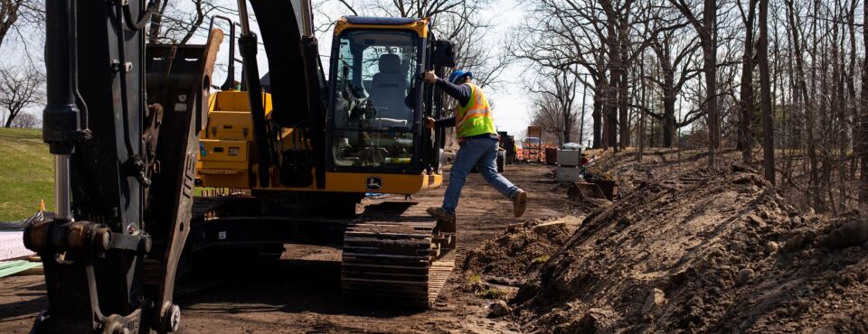 Environmentalists Push Reluctant Courts to Probe Permit Reviews