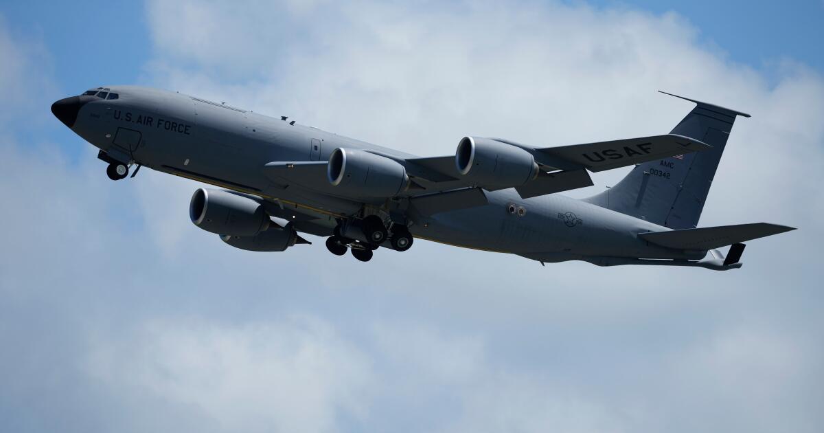 Six U.S. airmen die in crash; 2,500 Marines being sent to the Middle East