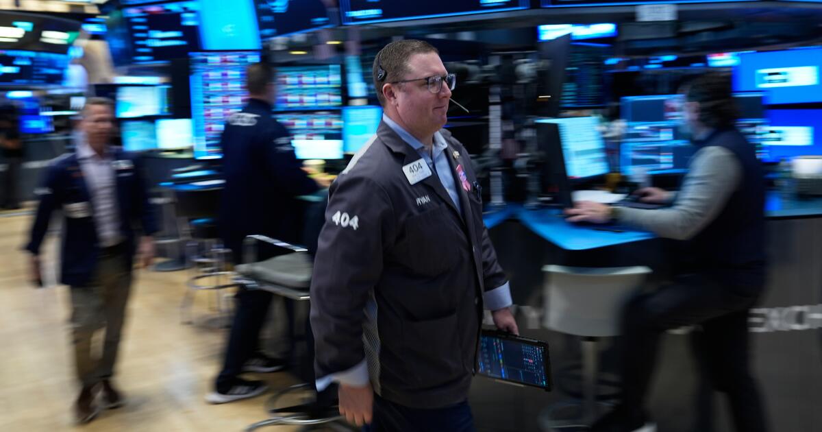 Stocks lose ground as war with Iran keeps pressure on oil prices