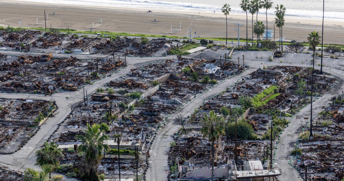 Fire-destroyed mobile home park seeks development deal, displacing residents