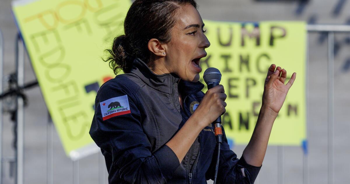 Lawmaker proposes fines for noncompliant immigration detention centers