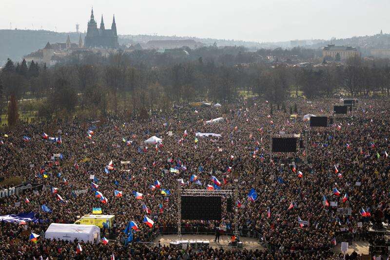 Tens of thousands of protesters rally in Prague against new government of Czech prime minister Babiš – Butler Eagle