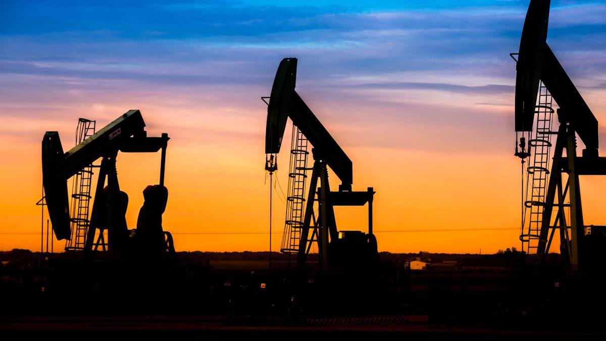 Price of oil tumbles as global stocks rebound on two-week ceasefire