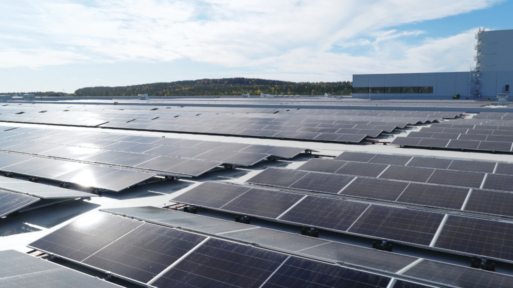 Norway logistics hub connects 7.6 MW of rooftop PV