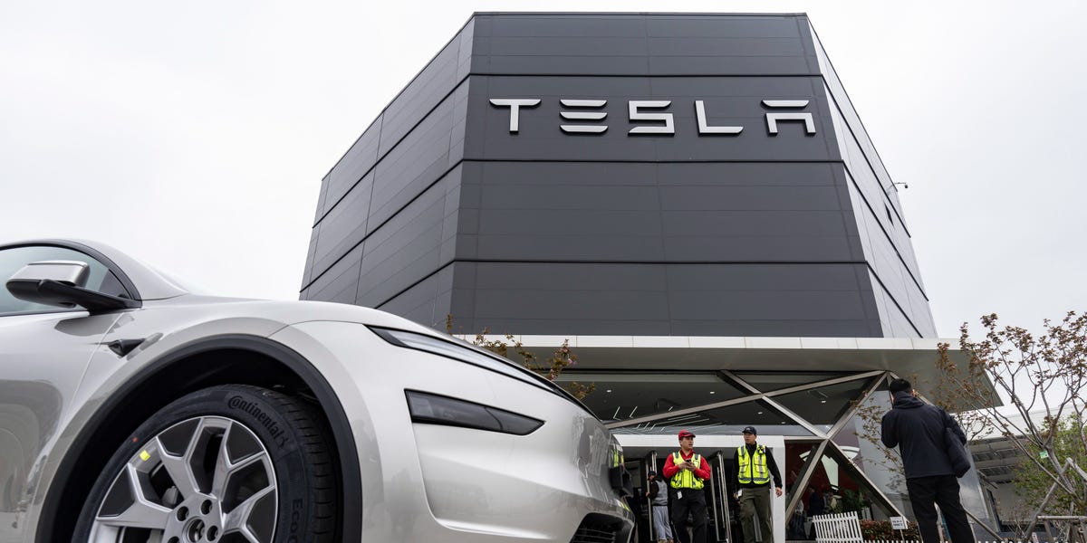 Tesla Q1 Earnings Preview: Wall Street Is Focused on AI and Robotaxis