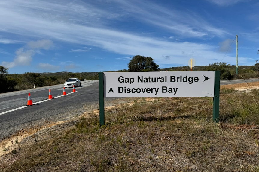 A sign of Gap Natural Bridge in Torndirrup National Park near Albany.
