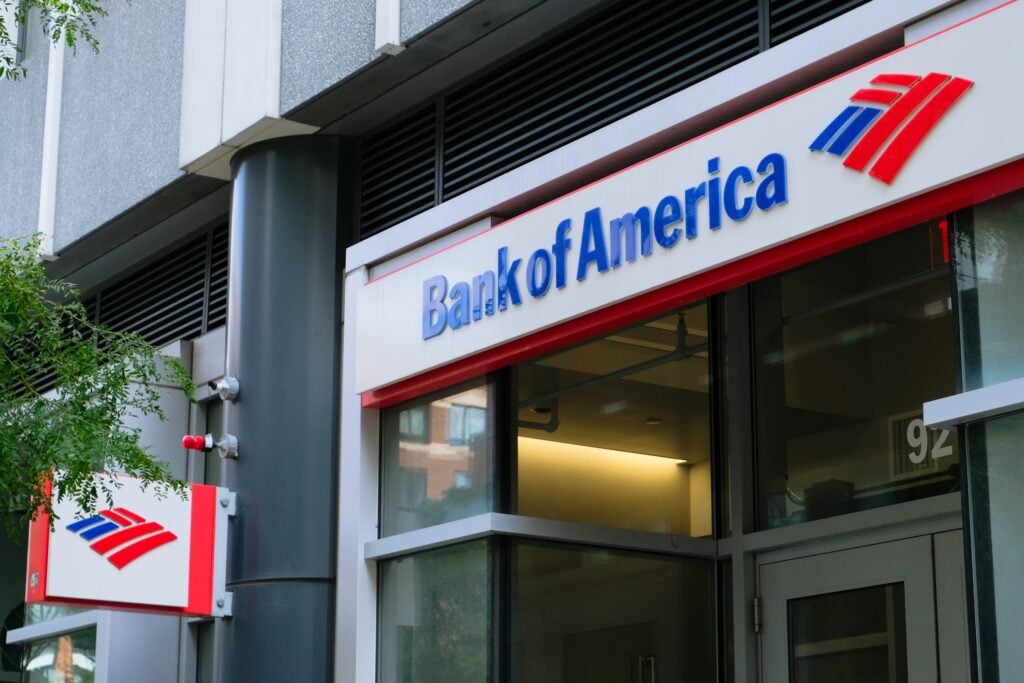 Bank Of America Paris Offices Targeted With Explosives: Three Arrested As French Police Probes Iran Ties