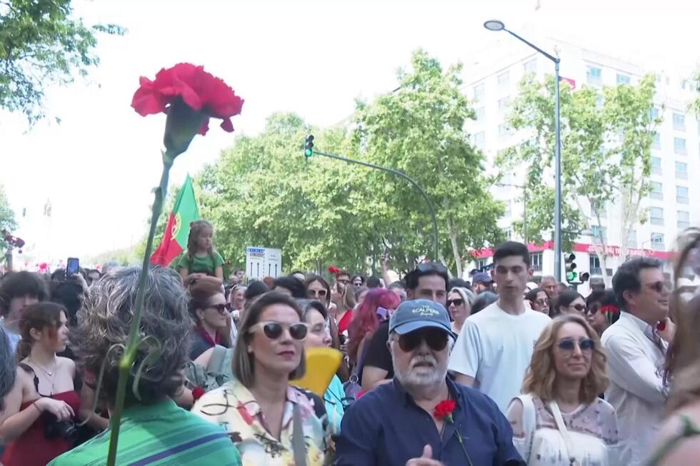 Lisbon parade celebrates anniversary of Portugal's Carnation Revolution