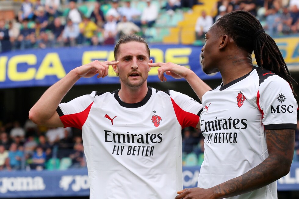 Adrien Rabiot's goal boosts AC Milan's Champions League hopes