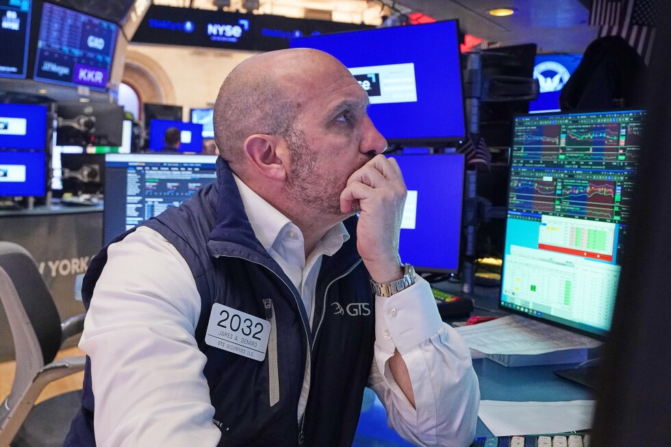 Stocks and oil prices hold relatively steady in the countdown to US-Iran ceasefire talks