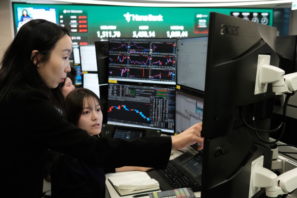 Asian markets gain, European trading stays closed for a holiday