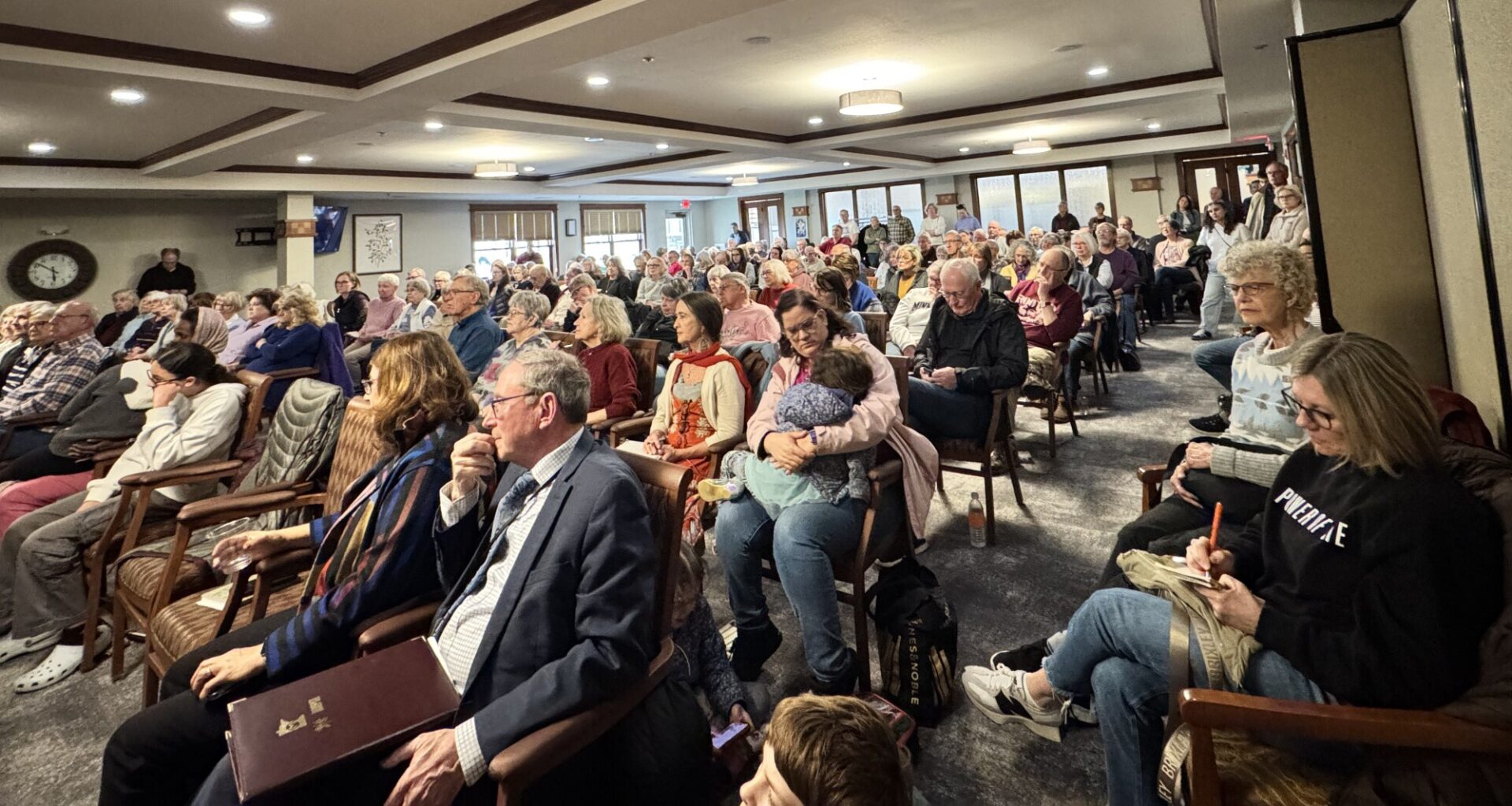 Understanding immigration forum draws standing-room-only crowd - Alexandria Echo Press