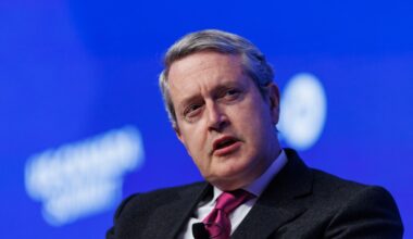 Former Fed official argues against Fed independence