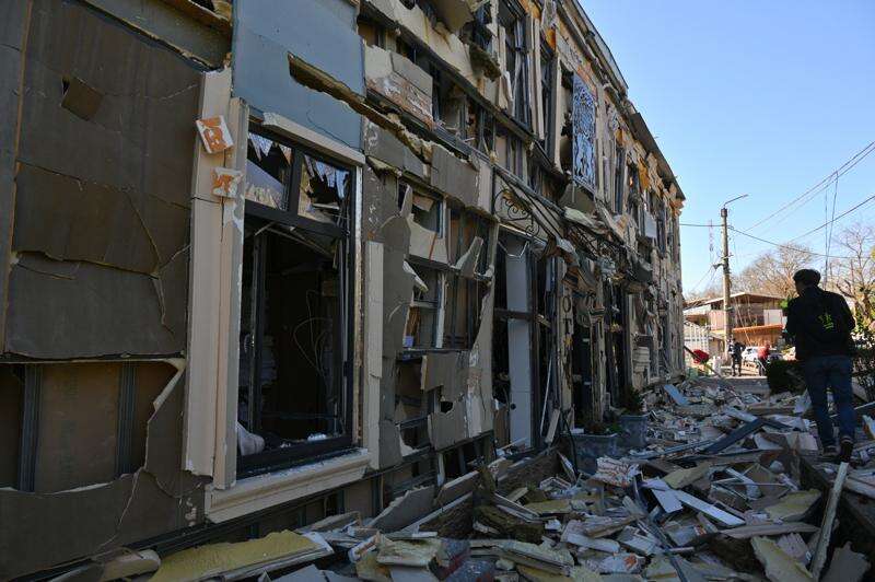 Russian drone attack wounds 14 while Ukrainian drones kill 2 in Russia-held area – Butler Eagle