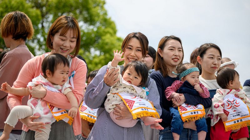 Japan faces new record low in child population