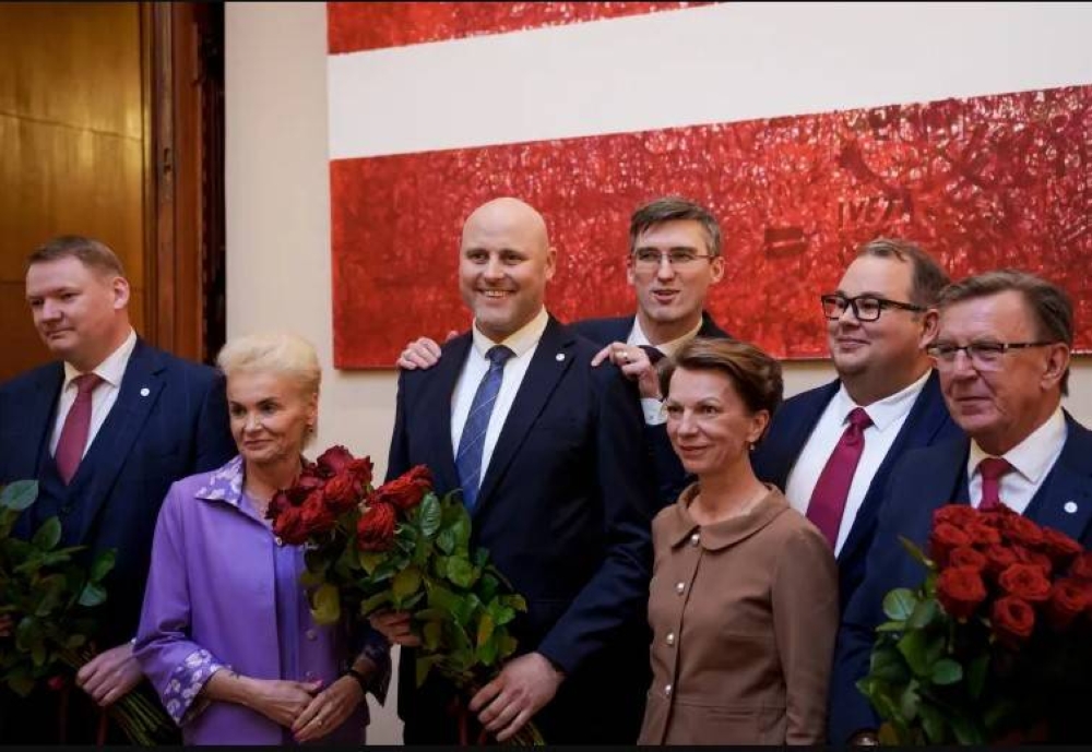 New government takes office in Latvia with Kulbergs as prime minister