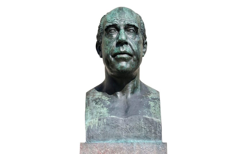 Bust of Bohr in Copenhagen, Denmark