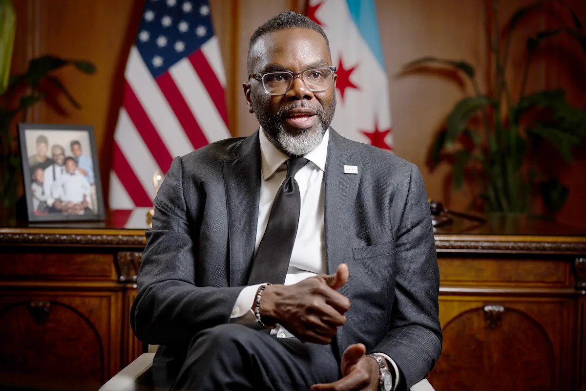 Mayor Brandon Johnson to tout opposition to wars during Vatican trip, says Pope wants to keep Bears in Chicago