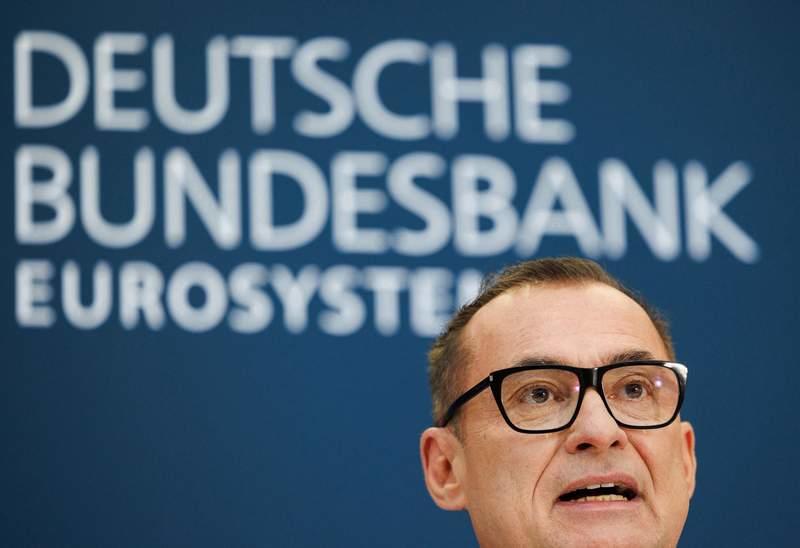 Joachim Nagel, President of the Deutsche Bundesbank, addresses the audience at the institution's press conference on the 2025 Annual Report. (zu dpa: «Bundesbank chief hints at ECB interest rate hike due to high inflation») Hannes P Albert/dpa