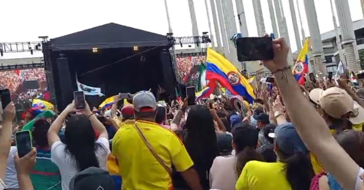 Photo of the gathering in Medellín, Colombia. By Simón Cabrera for Global Voices.