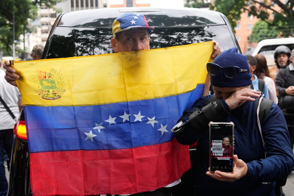 Venezuela plans to free 300 prisoners