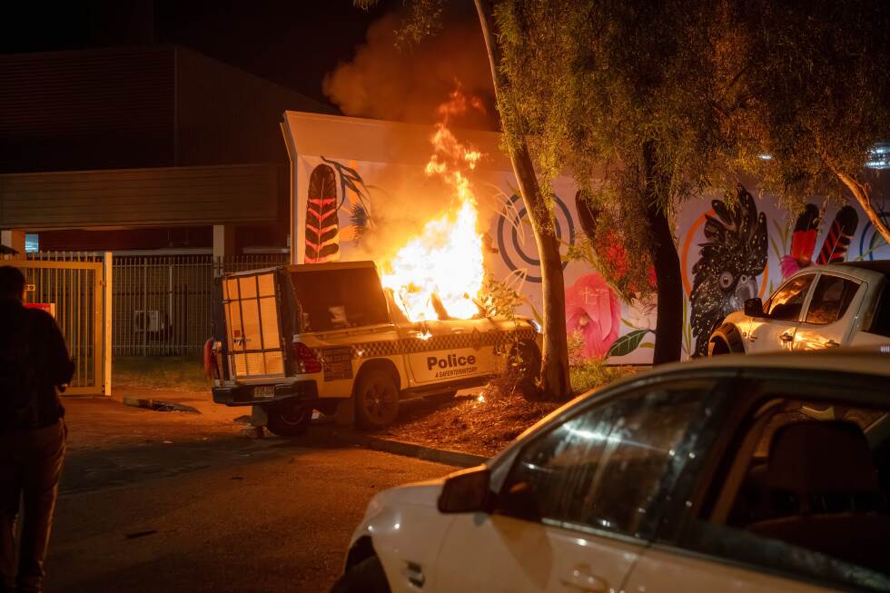 Crowd riots at Australian hospital over 5-year-old's death