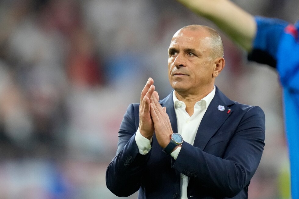 Slovakia coach leaves position after disagreeing with contract extension